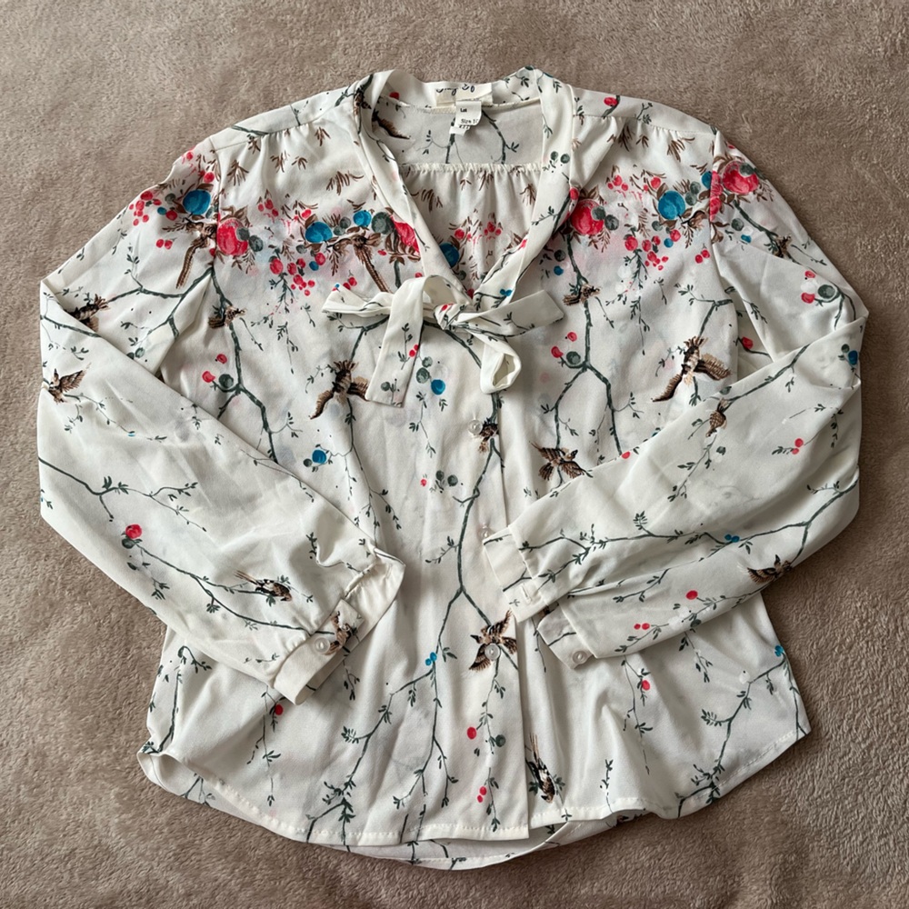 Floral Print Blouse with Tie Neck